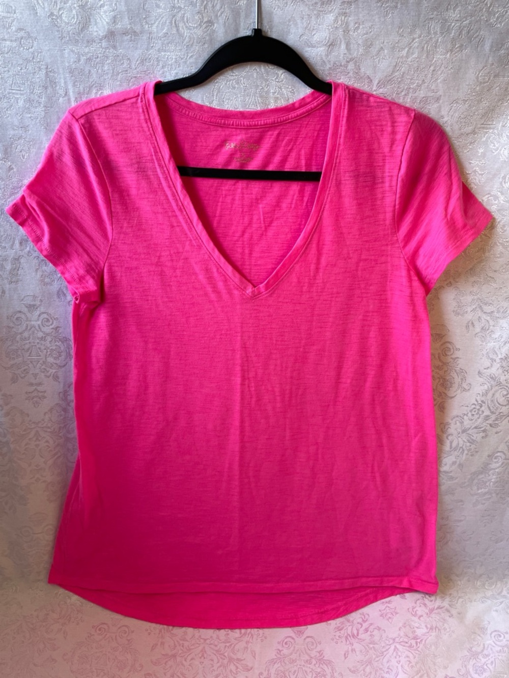 Lilly Pulitzer Hot Pink V-Neck Short Sleeve Tee.  Size small